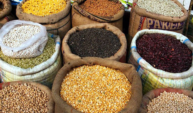 मोदी सरकार में इंडस्ट्रियल प्रोडक्शन बढ़ा, महंगाई घटी