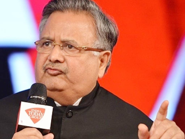 योगी आदित्यनाथ से भी एक क़दम आगे निकले रमण सिंह , कहा गौ हत्या करने वालों को फाँसी पर लटका देंगे