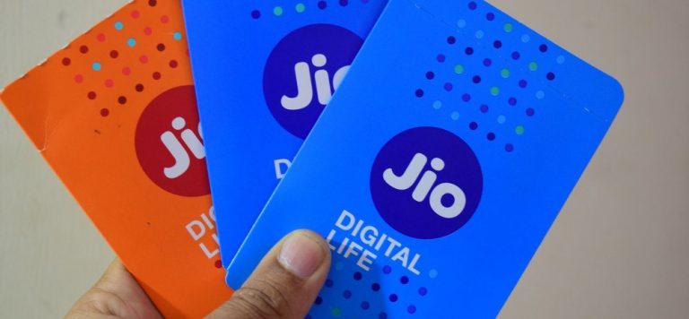 जिओ फ्री 4G अब और नहीं मिलेगी , TRAI ने  Jio समर सरप्राइज ऑफर को बंद करने दिया आदेश
