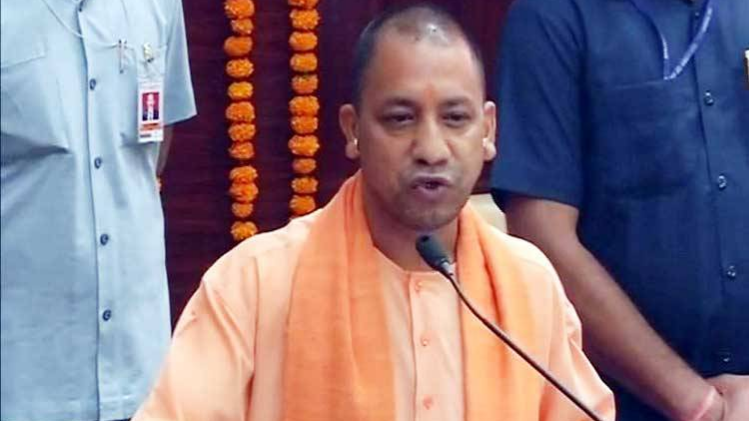 सरकारी डॉक्टरों को योगी का दो-टूक, मरीजों से प्यार से पेश आयें,अपना प्रैक्टिस बंद करें