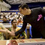 Akshay-with-Sonam-PTI