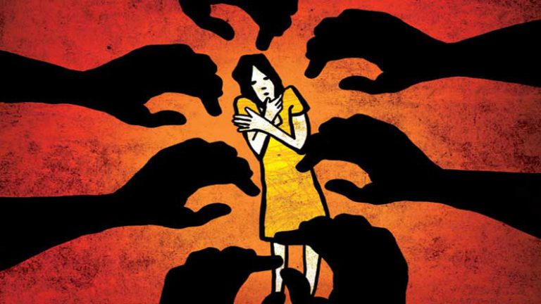 30 साल की महिला से चलती कार में गैंगरेप, ग्रेटर नोएडा में फेंका