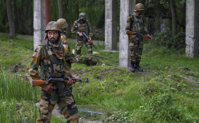 जम्मू-कश्मीर के नौगाम में मुठभेड़ में 7आतंकी ढेर, एक जवान शहीद