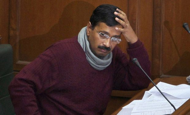 केजरीवाल की मुश्किलें बढ़ीं, चुनाव आयोग ने AAP विधायकों की याचिका को किया खारिज