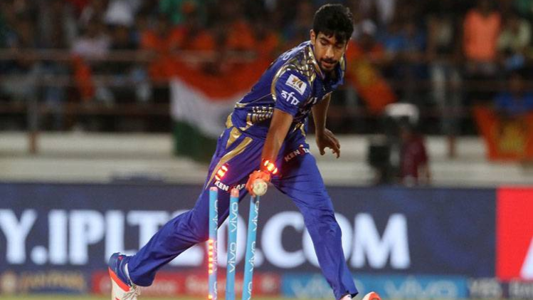 #IPL10: सुपर ओवर के रोमांच के साथ  मुंबई ने गुजरात को हराया