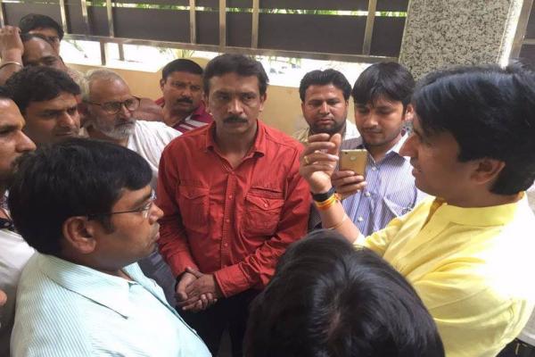 दिल्ली में तीन दिन में मुख्यमंत्री बदलने का दावा ?