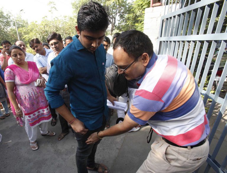 बिहार पुलिस भर्ती परीक्षा में 63 मुन्ना भाई धराये