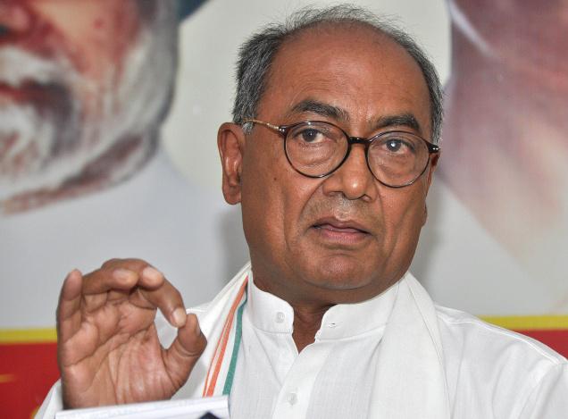 दिग्विजय की गोवा कांग्रेस और कर्नाटक प्रभारी पद से हुई छुट्टी