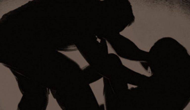 उत्तरप्रदेश हुआ शर्मसार , कार रोक चार महिलाओं के साथ ‘गैंग रेप’