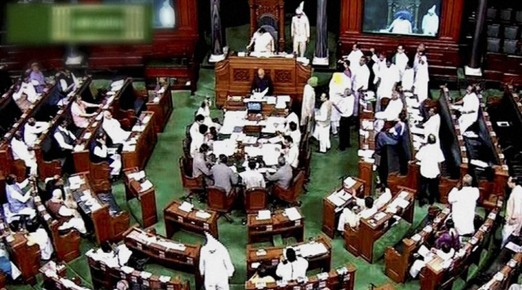 किसानों के मुद्दे पर विपक्ष का लोकसभा में हंगामा