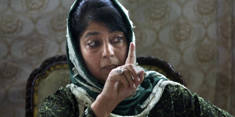 हमें दलदल से कोई निकाल सकता है तो वो मोदी हैं : महबूबा मुफ़्ती