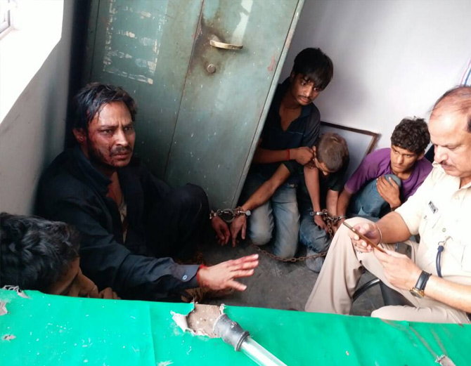 मथुरा कांड में संलिप्त रंगा और चीमा सहित 6 बदमाश गिरफ्तार