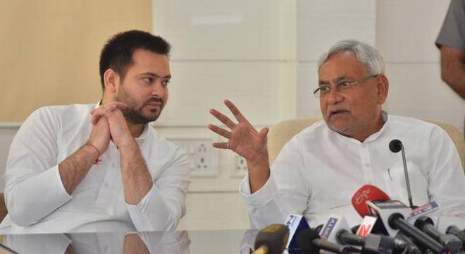 बिहार: तो क्या नीतीश खुद दे देंगे इस्तीफा?