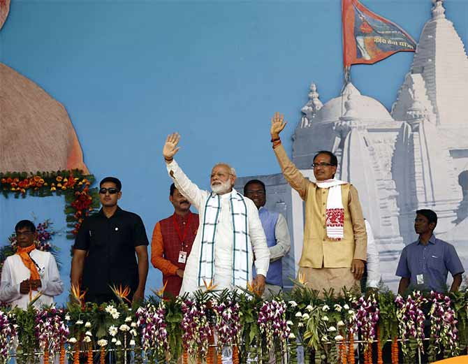 नर्मदा के एक-एक बूंद की कीमत जानता हूं- पीएम मोदी