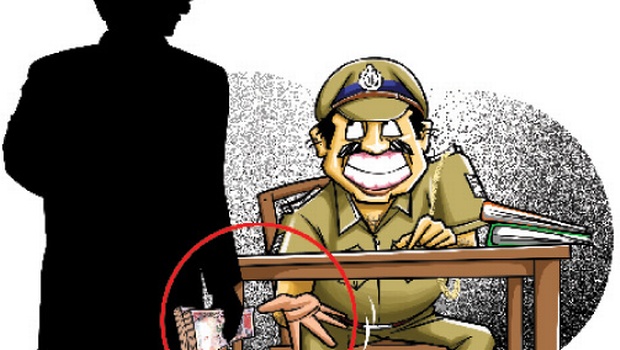 बिहार: 50 हजार का घूस लेते हुए रंगे हांथों पकड़ा गया दारोगा